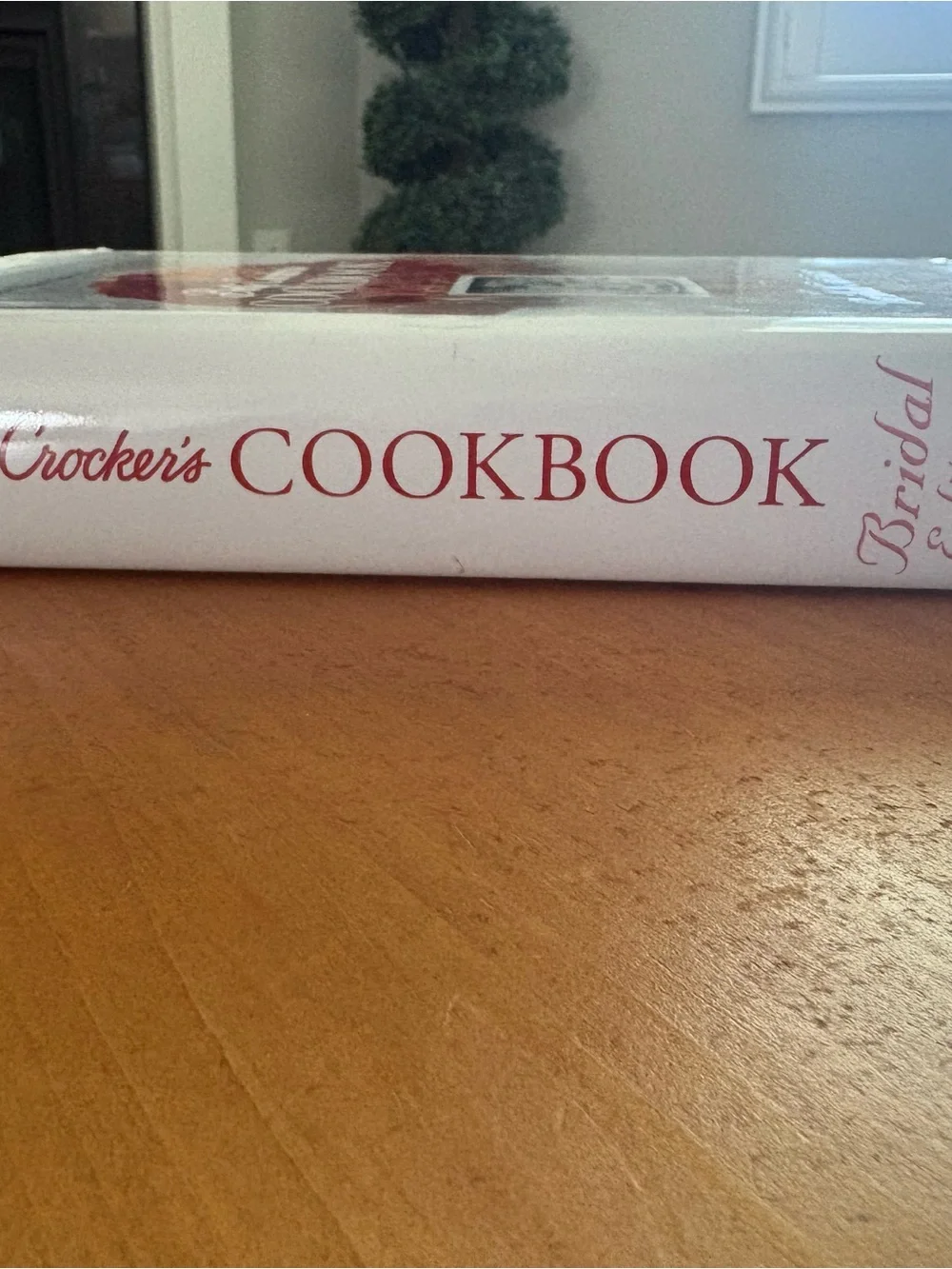 Betty Crocker’s Cookbook Bridal Edition, Hardcover, 576 pages